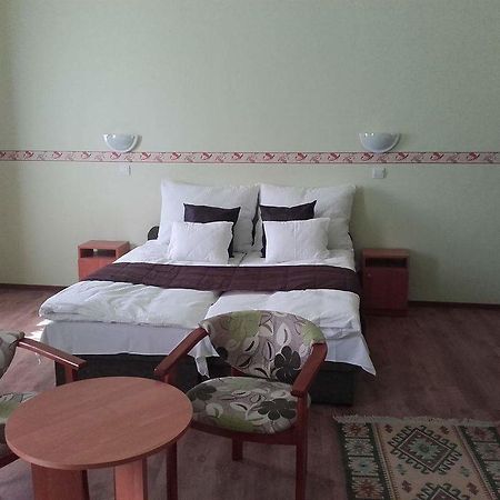 Reka Vendeghaz Hotel Tokaj Bagian luar foto
