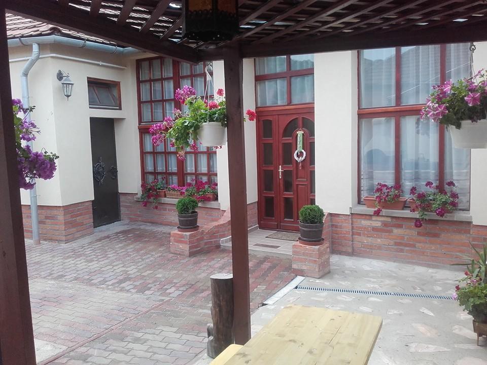 Reka Vendeghaz Hotel Tokaj Bagian luar foto